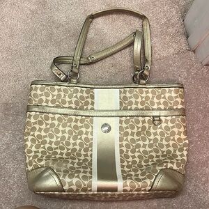 Well loved coach purse